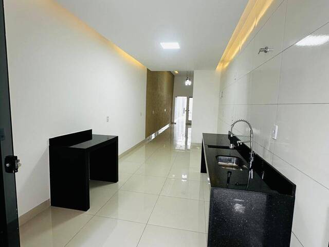Casa para Venda em Goiânia - 5