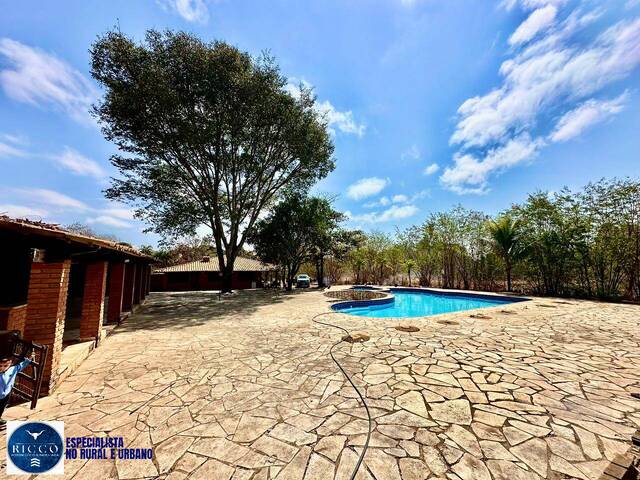 Venda em Área Rural de Hidrolândia - Hidrolândia