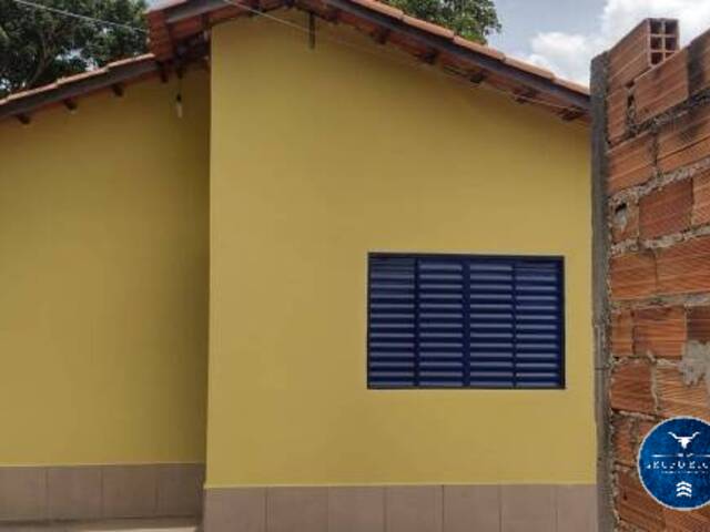 #2200 - Casa para Venda em Aparecida de Goiânia - GO