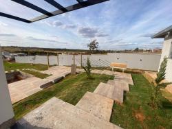 #2964 - Casa em condomínio para Venda em Hidrolândia - GO